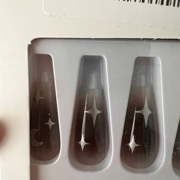 Fake Nail Set (ADD ON) - Picture 3 of 3